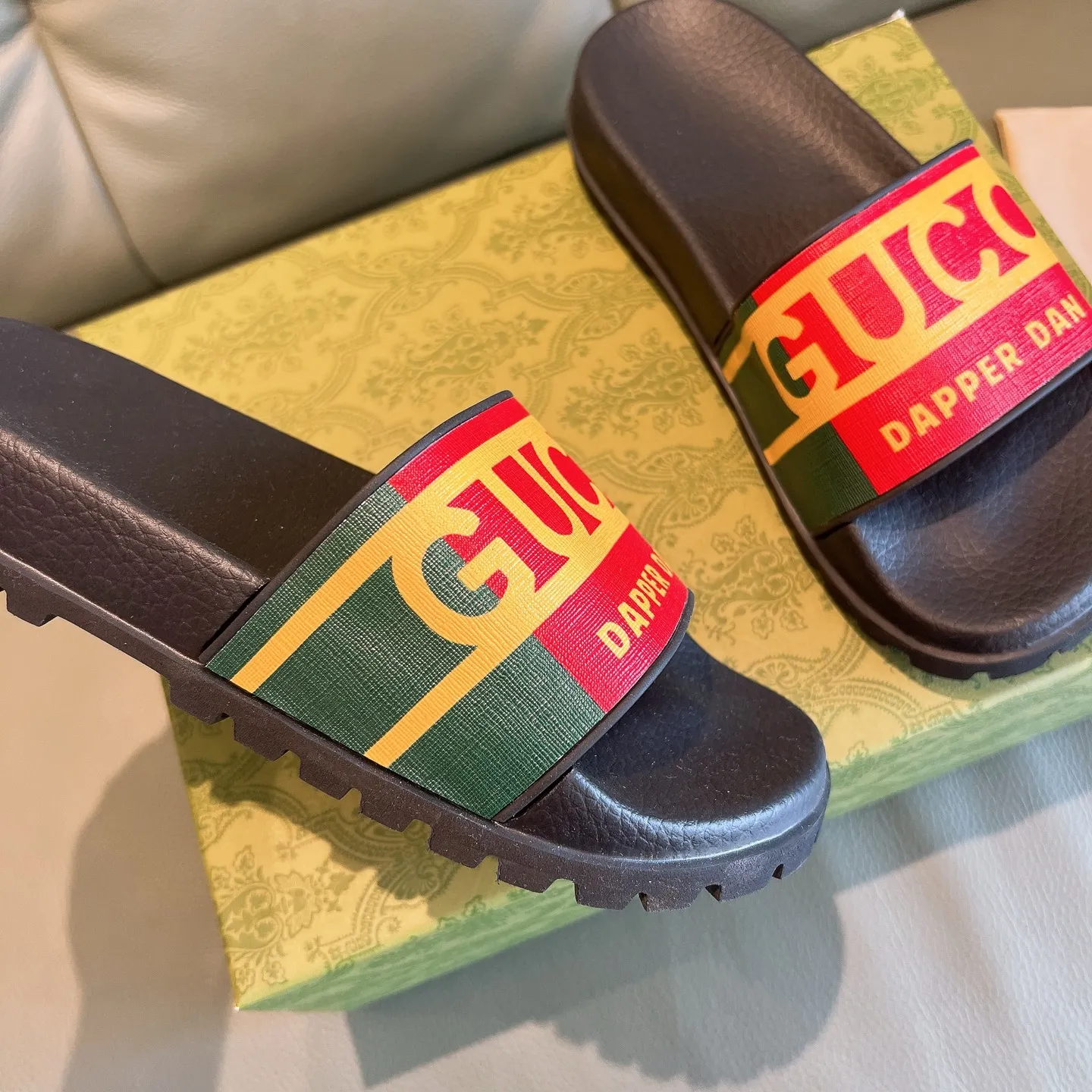 Men's Men's Shoes 130🐮🐮Gucci Gucci Slippers Gucci 2024 latest beach sandals slippers Original molding double G LOGO Original molding consistent Outsole: Men's Men's Shoes u double-layer outsole Size: 35-46